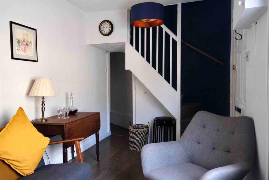 Regency Cottage 10 Minutes From Bath City Centre Exterior photo